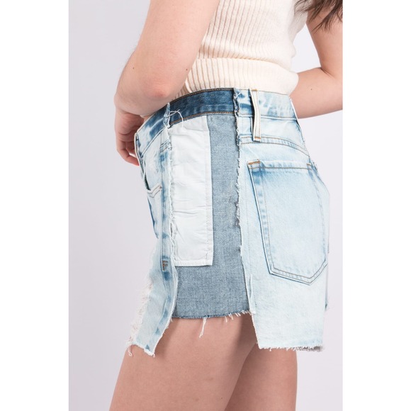 FRAME NWT $258 Talia Atelier of Denim Reversed Side Relaxed Short Size 24